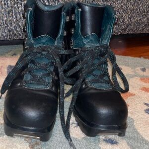 Cross country ski Black and Green Lace-Up Boots